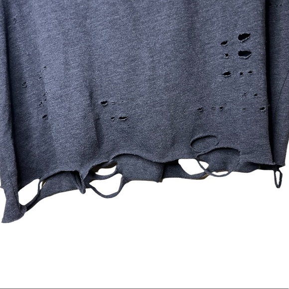 SOLD BANANA REPUBLIC Distressed Elephant Graphic Crop Top - Picture 9 of 10